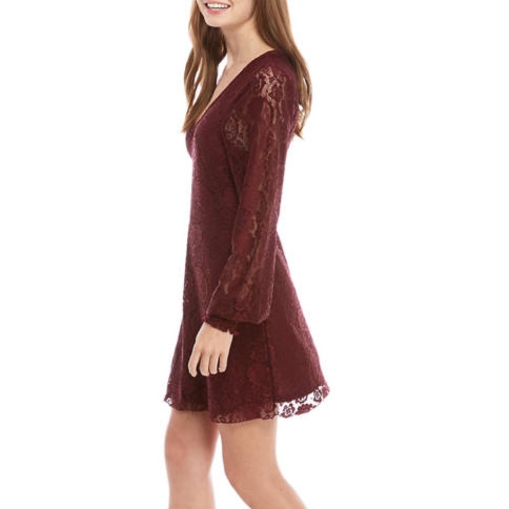 Junior's Lace Dress